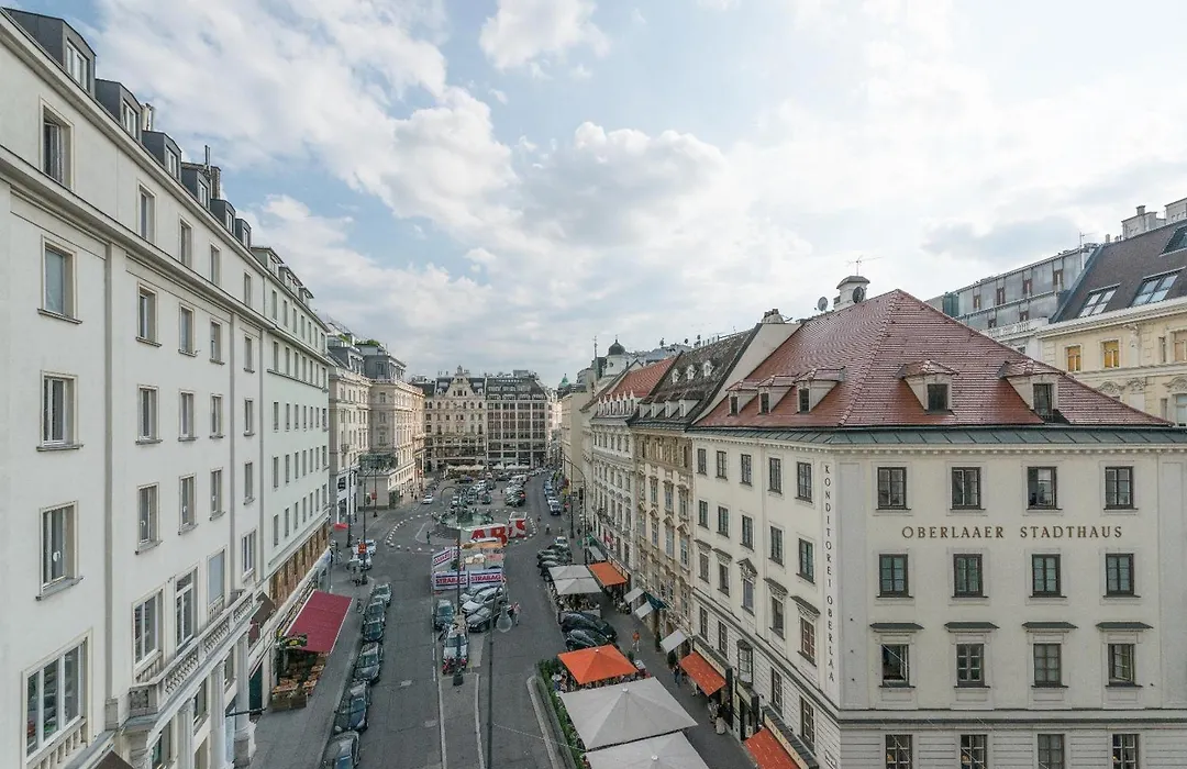 Pension Neuer Markt-1